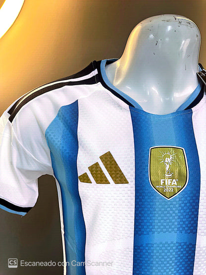 CAMISETA ARGENTINA MUNDIAL 2026 CON CAJA