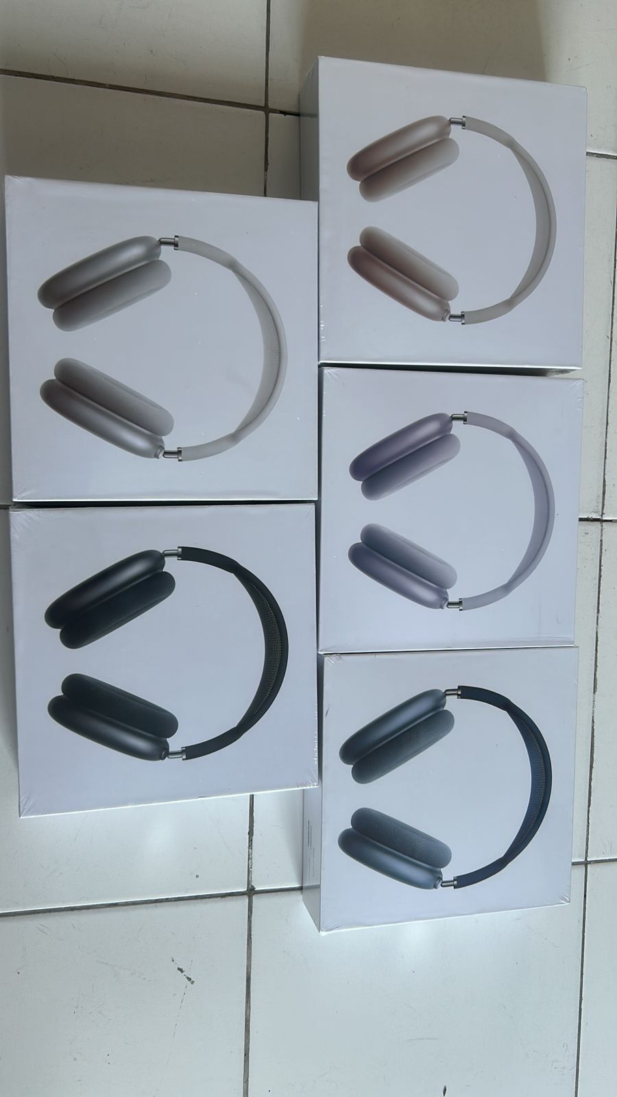 Gray helmet for bikers
